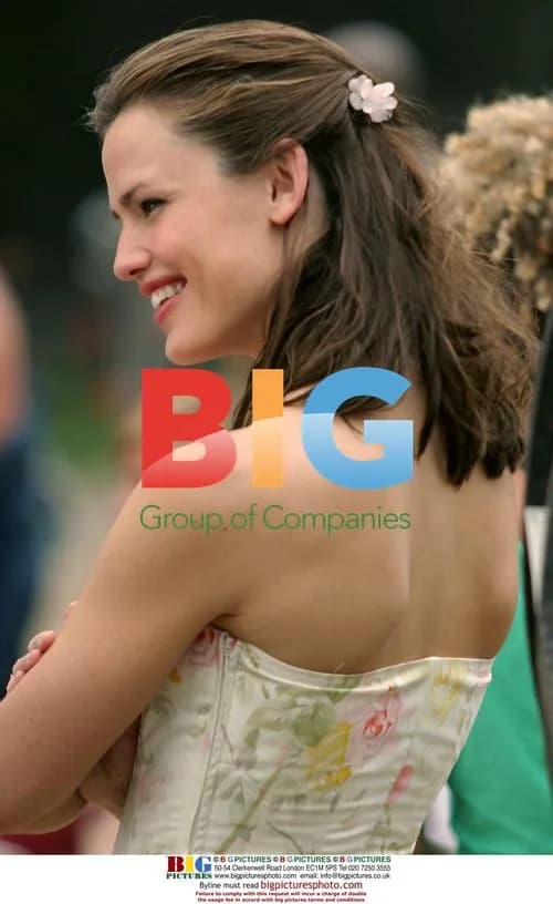 Jennifer Garner Filming in Central Park