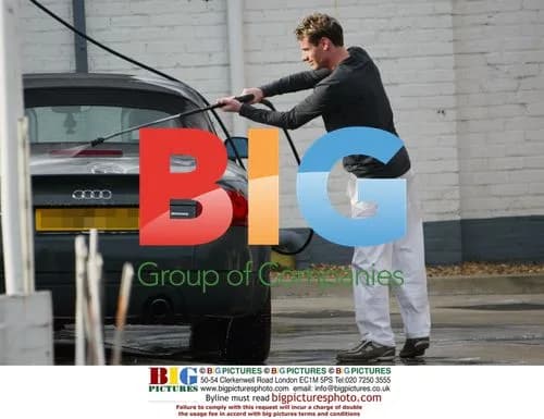 Dean Gaffney Filling Up His Audi TT