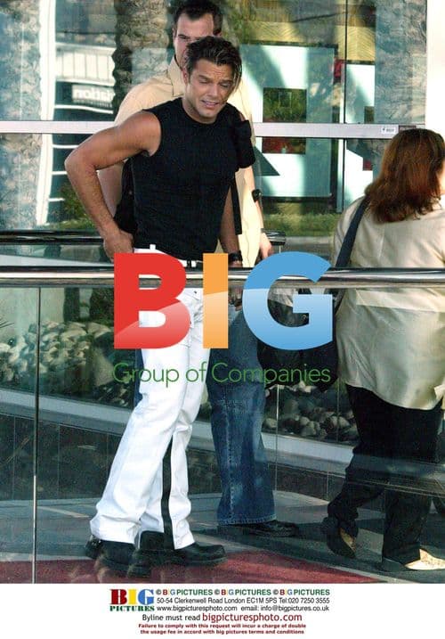 Ricky Martin signs autograph in Burbank