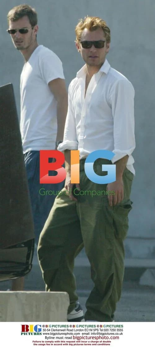 Jude Law Shopping in LA