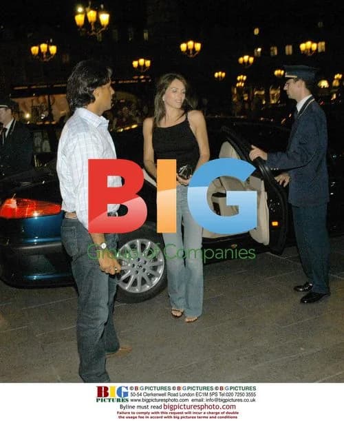 Liz Hurley and Arun Nayar Arrive at Chez Benoit