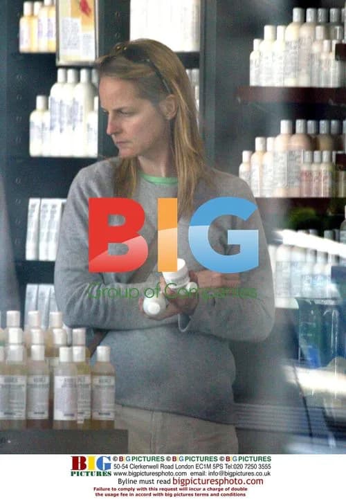 Helen Hunt Shopping with Her Father