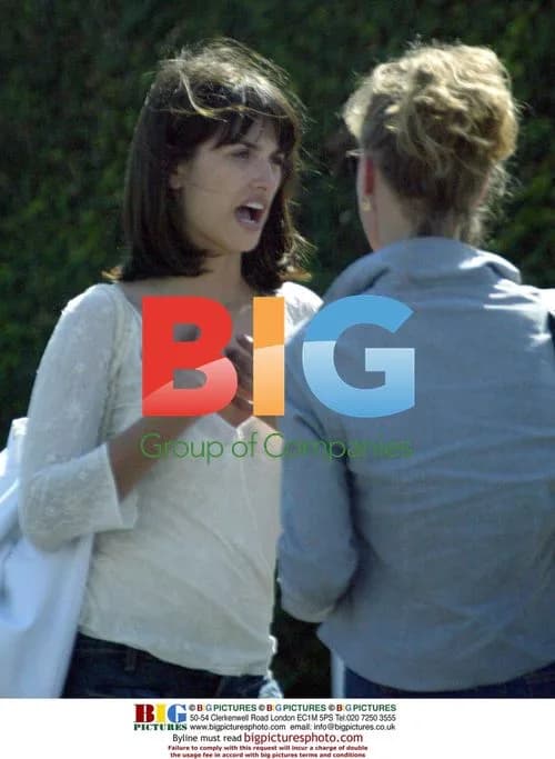 Penelope Cruz argues with assistant