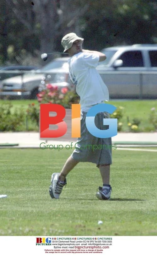 Justin Timberlake spends time with girlfriend on golf course