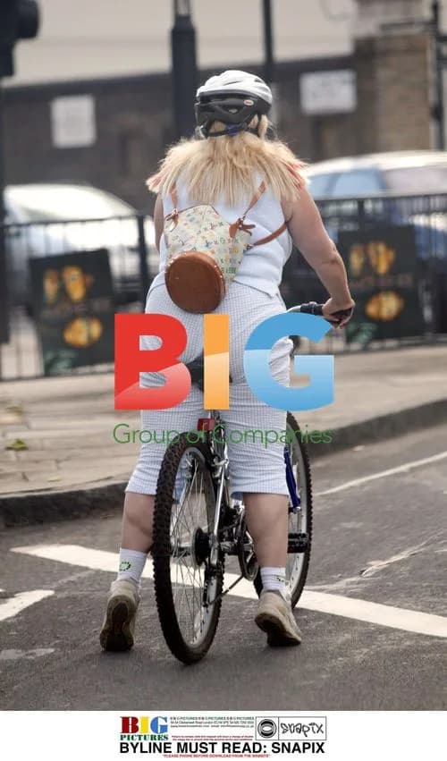 Vanessa Feltz on bike in London