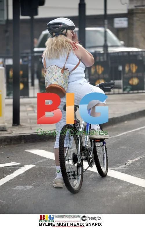 Vanessa Feltz bicycling in London