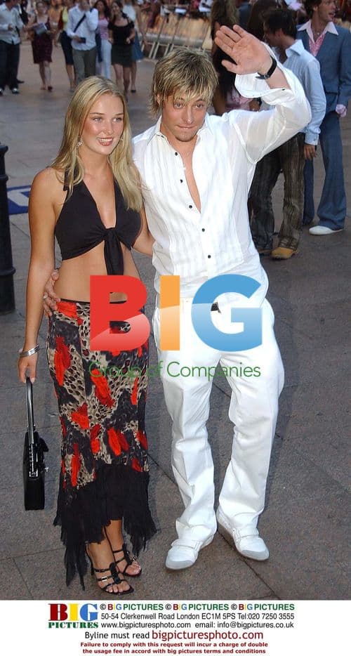 Adele Meets Fans in NYC