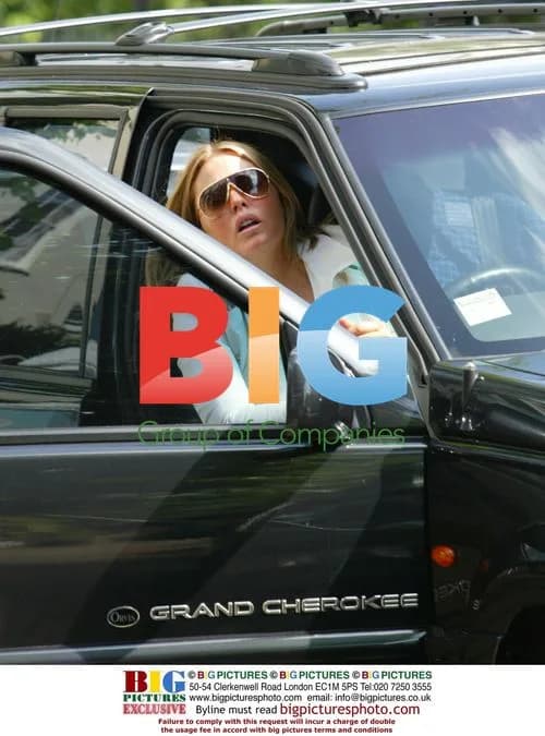 Patsy Kensit Leaves Home, Hits Car