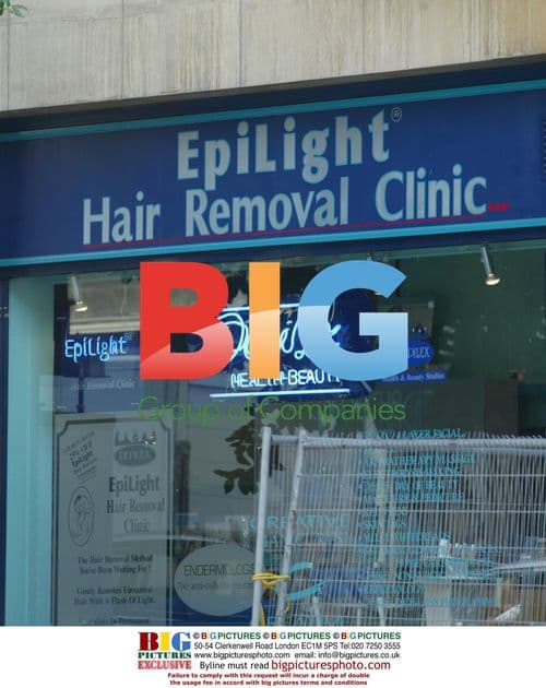 Patsy Kensit Hits Parked Car Leaving Home