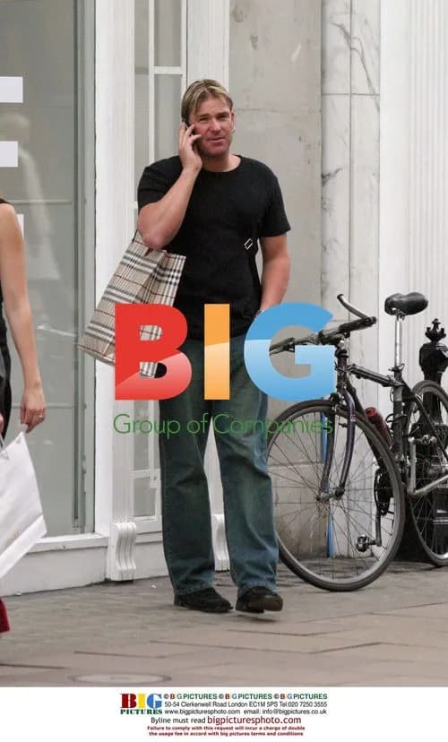 Shane Warne shopping in West London