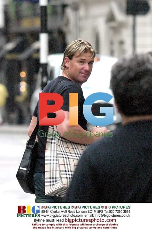 Shane Warne out shopping in London