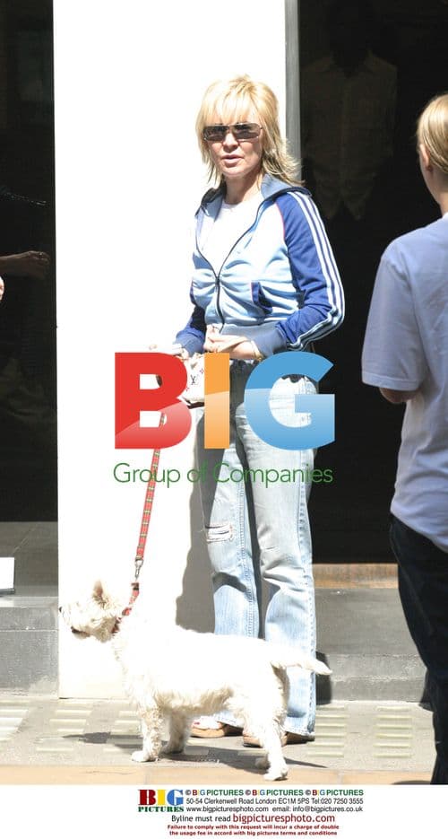 Lulu Shopping on Bond Street, London