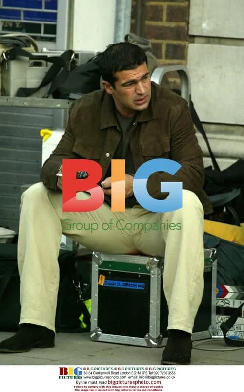 Matthew Vaughn and Tammer Hassan on 'Layer Cake' set