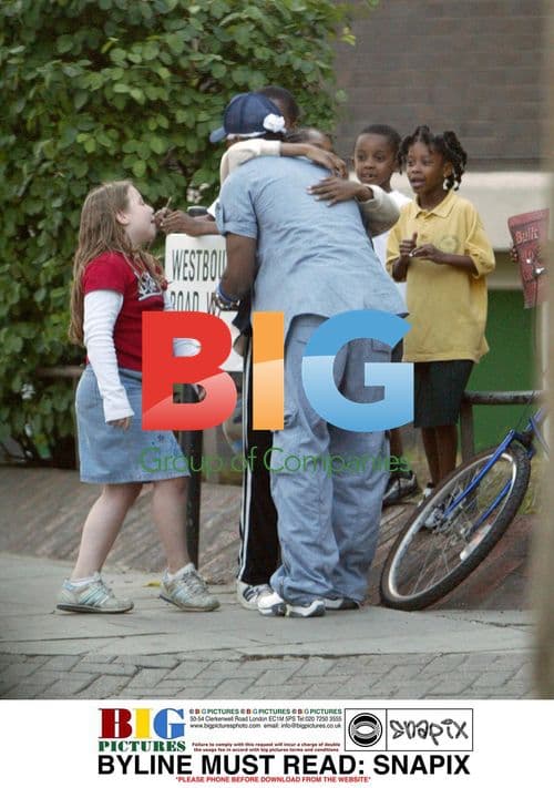 Simon Webbe of Blue Meets Fans