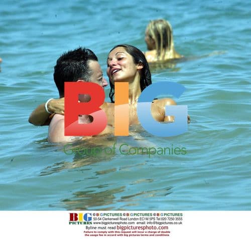 Radio presenter Toby Anstis enjoys time in the sun