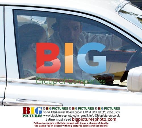 Jennifer Lopez and Ben Affleck drive and get McDonald's