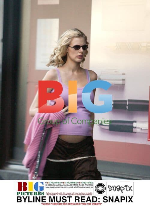 Pregnant TV presenter Donna Air