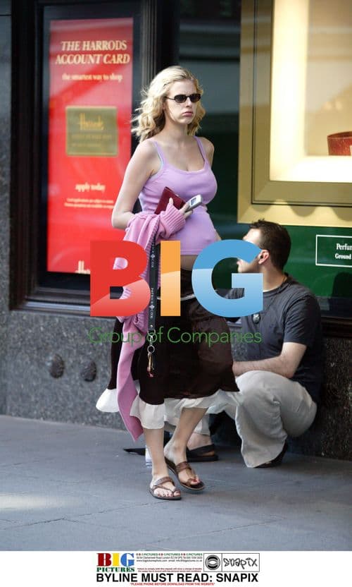 Donna Air Shows Baby Bump