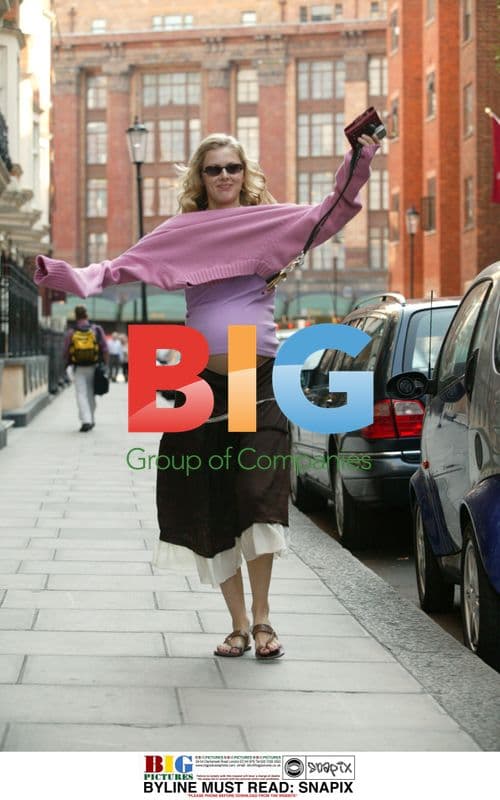 Pregnant TV presenter Donna Air shopping in London