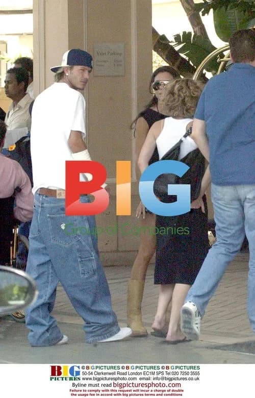Beckhams enter Beverly Hills Hotel