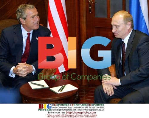 Bush Speaks to Putin at St. Petersburg