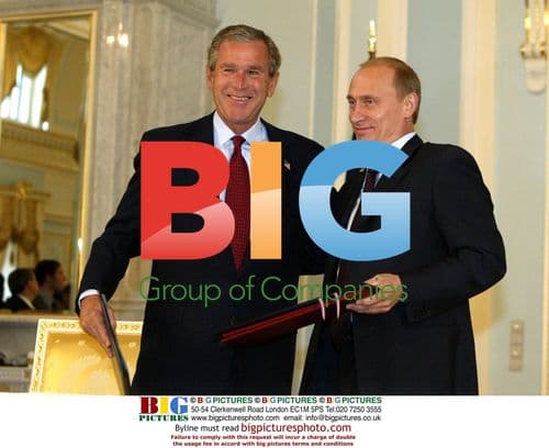 George W. Bush and Vladimir Putin at St. Petersburg Anniversary