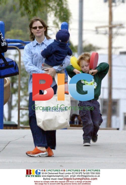 Jodie Foster with children at park