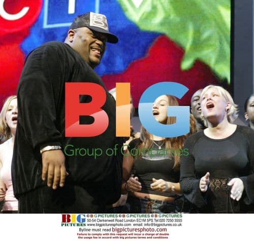 Ruben Studdard performs at Princess of Wales Theatre