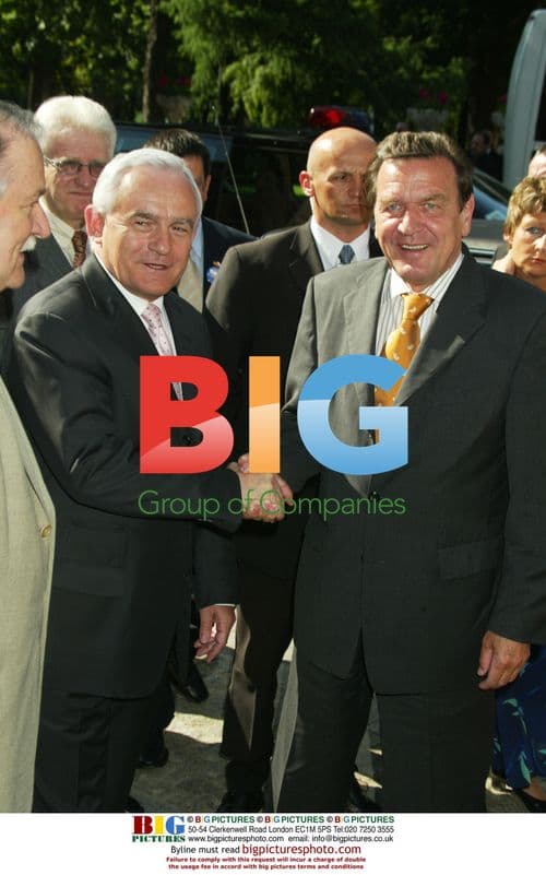 Schroeder Urges Poles to Vote in EU Referendum