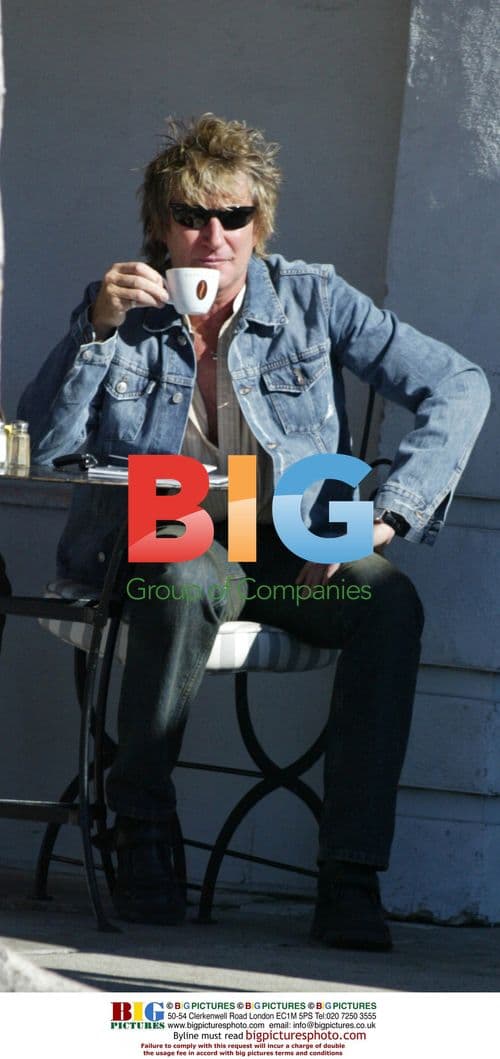 Rod Stewart shopping in downtown LA