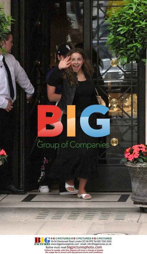 Charlotte Church Shopping at Jewelry Store