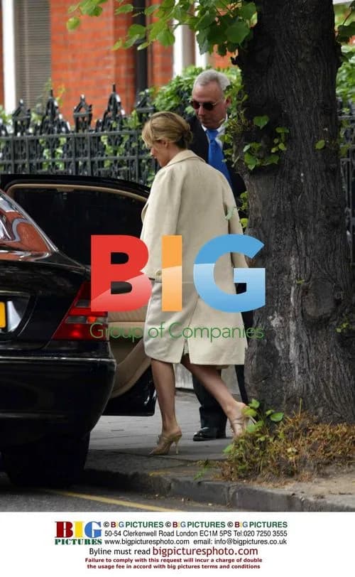 Kylie Minogue Leaving Home