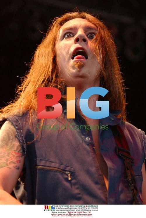 Skid Row's SCOTTI HILL performs