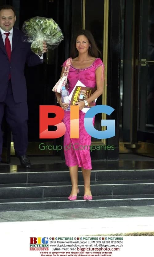 Carol Caplin Leaves Mayfair Hotel