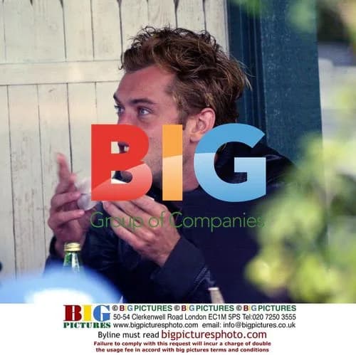 Jude Law Lunch and Shopping in Malibu