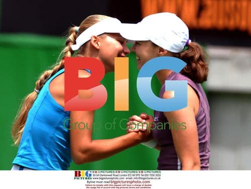 Anna Kournikova and Martina Hingis at Australian Open