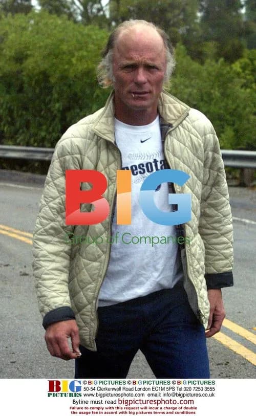 Ed Harris Takes Dogs for Walk in Malibu