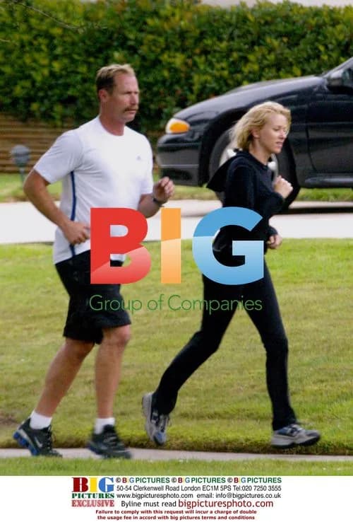 Naomi Watts jogging with trainer
