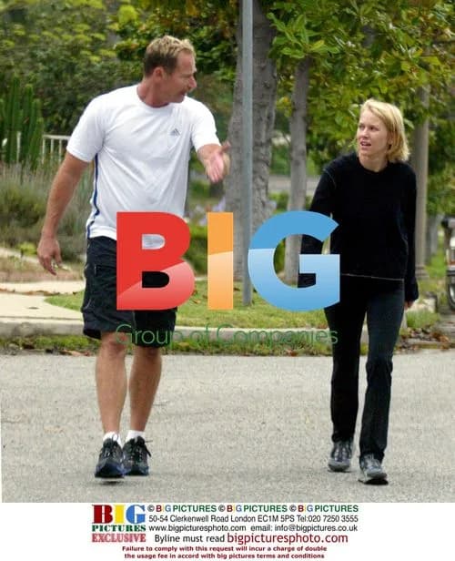 Naomi Watts jogging with trainer