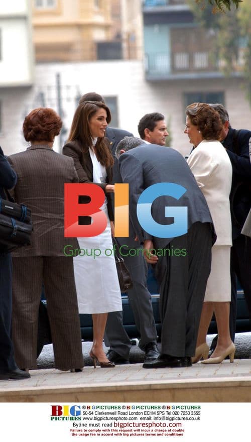 Celebrity Leaving Boutique