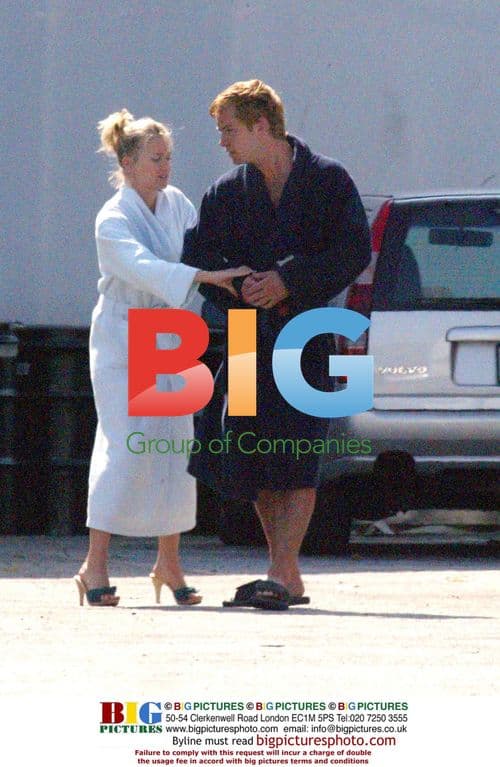 Jude Law, Naomi Watts, Dustin Hoffman, and Lily Tomlin on set of "I Love Huckabees"