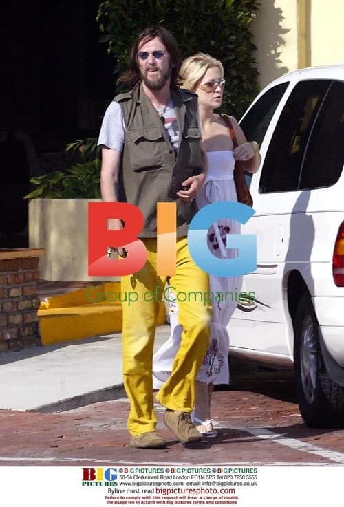 Kate Hudson and Chris Robertson in Malibu