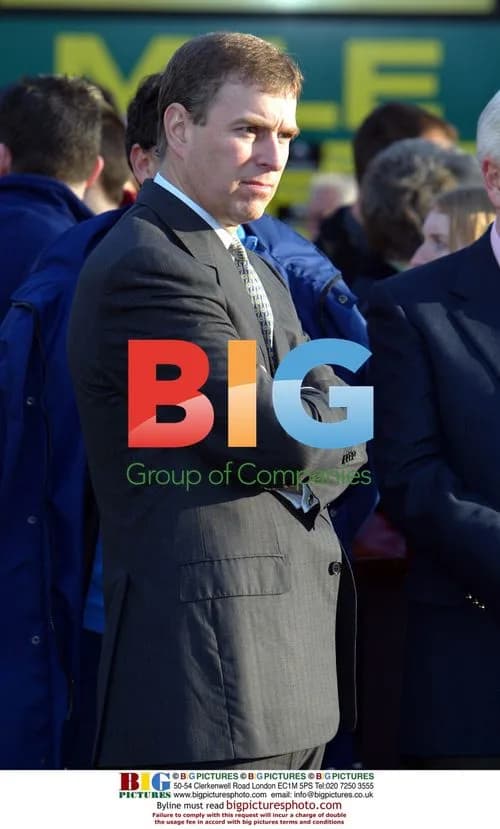 Prince Andrew starts Flora 1000 mile challenge in London