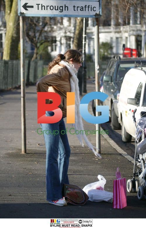 Jules Oliver Shops with Daughter Poppy