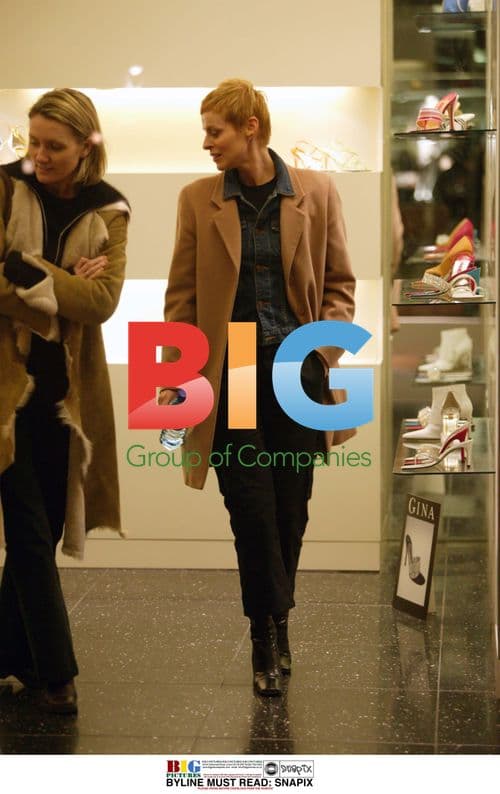 Lisa Stansfield Shopping in London