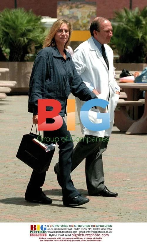 Barbra Streisand leaves Westwood Medical Center