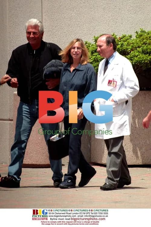 Barbra Streisand Leaves Medical Center