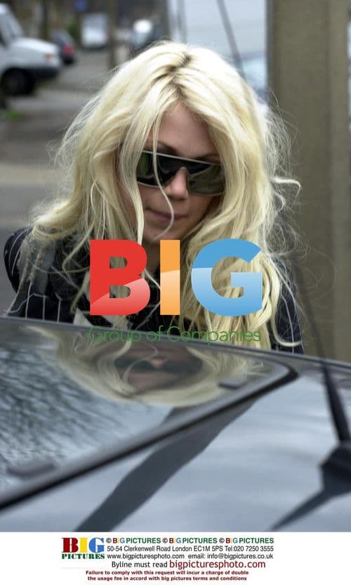 Singer Harry Seen Leaving Actor James" Apartment