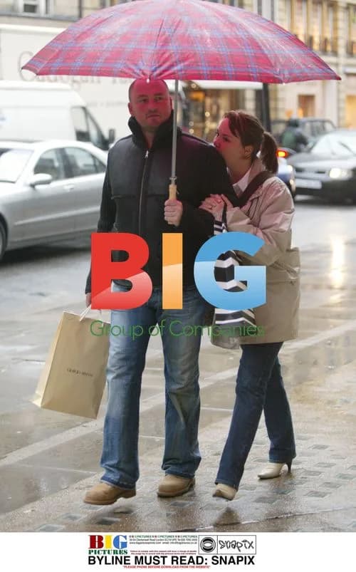 Charlie Brooks Shops with Boyfriend