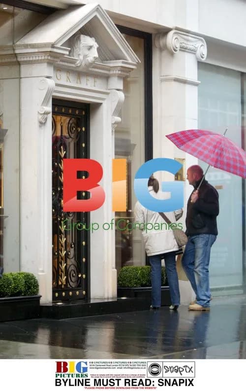 Charlie Brooks Shopping with Boyfriend in London